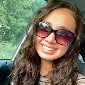 Meet your Posher, Arianna